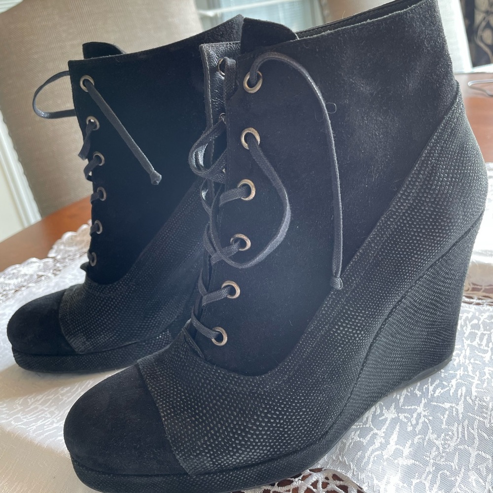 Stuart Weitzman Boots - Picture 5 of 7